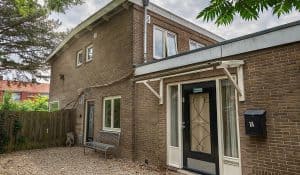 ingang van Under The Tree centrum